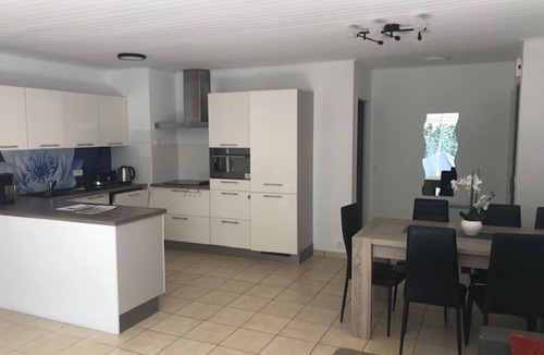 Saint-Jean-de-Monts House | Spacious house near the forest with terrace and private parking