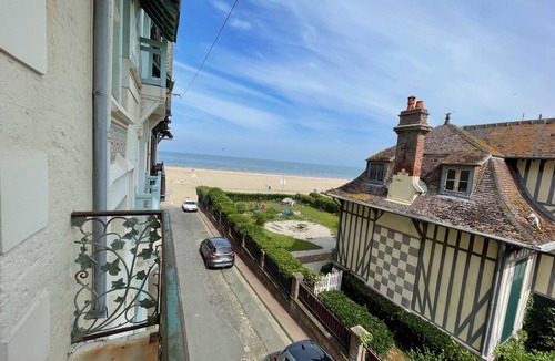 Trouville-sur-Mer House | Spacious house a few steps from the sea