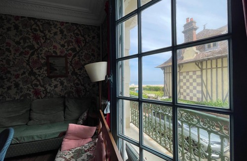 Trouville-sur-Mer House | Spacious house a few steps from the sea