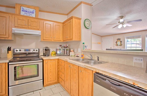 Custer County House | Spacious House ~ 1 Mi to Lake & Boat Ramp!