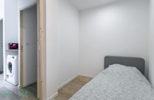 Roubaix Apartment | Spacious house 6 bedrooms 2 bathrooms terraces close metro