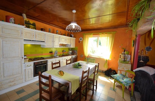 Camiran House | Spacious house, centrally located for excursions.