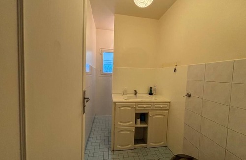 Noisy-le-Sec House | Spacious House for 6-8 Guests | 2 Bathrooms | Easy Access to Paris
