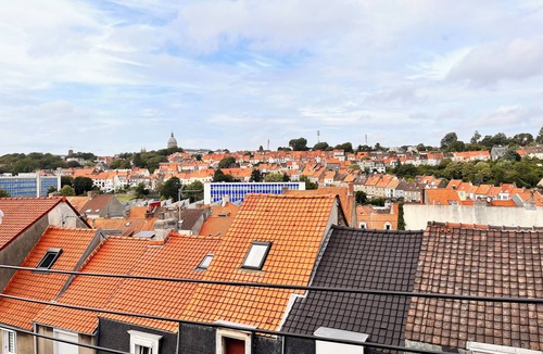 Brequerecque House | Spacious house with private garden