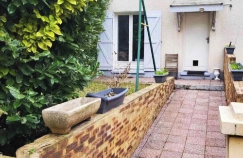 Aubervilliers Apartment | Spacious house, ideally located