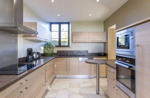 Le Guislain Cottage | Spacious house in a peaceful hamlet