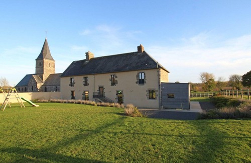 Le Guislain Cottage | Spacious house in a peaceful hamlet