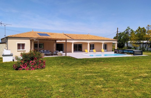 Sainte Gemme Villa | SPACIOUS HOUSE IN PEACE WITH POOL