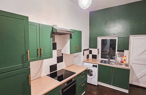 Ipswich House | Spacious House in Ipswich