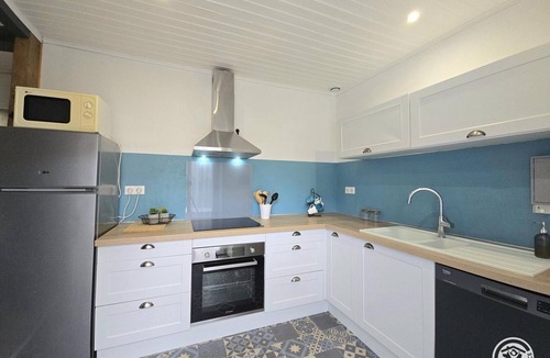 Monsaguel Cottage | Spacious house in Purple Périgord with shared pool