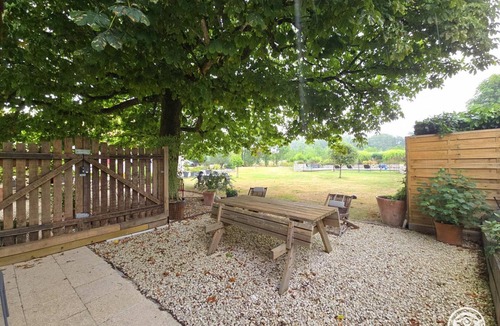 Monsaguel Cottage | Spacious house in Purple Périgord with shared pool