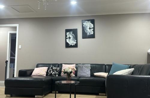 Redbank Plains House | Spacious House in Redbank Plains