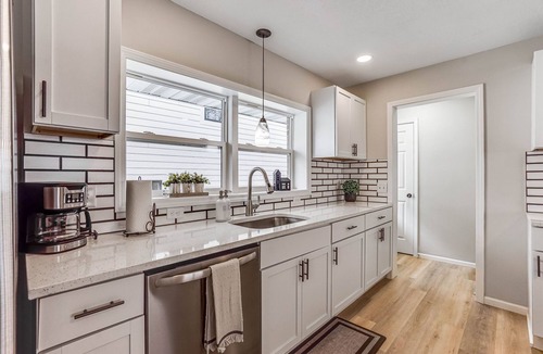 St. Louis Park House | Spacious house in St. Louis Park
