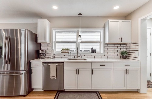 St. Louis Park House | Spacious house in St. Louis Park