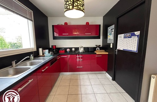 Challans Cottage | Spacious house near beaches - 12 guests