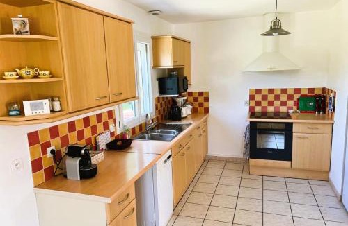 Equemauville House | Spacious house of 100 m with a beautiful garden