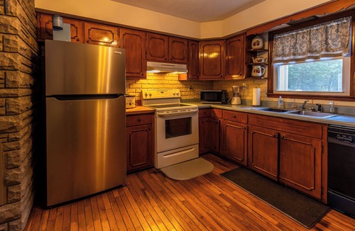 Benton Cabin | Spacious House on Kentucky Lake
