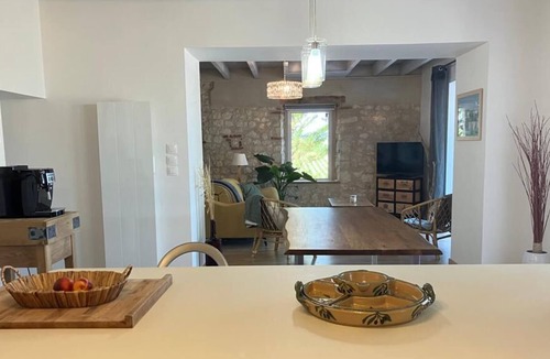 Frausseilles House | SPACIOUS HOUSE - QUIET - GARDEN