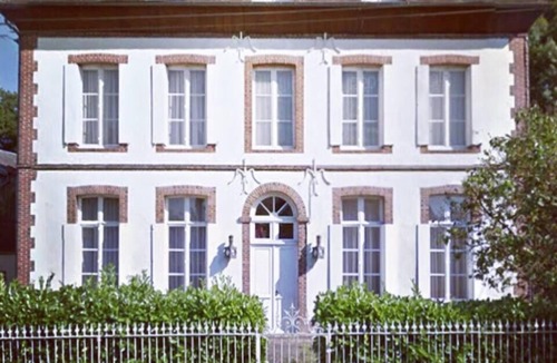 Les Aspres House | Spacious house, sleeps 16, garden