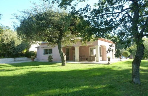 Saint-Restitut House | Spacious house with pool in Provence