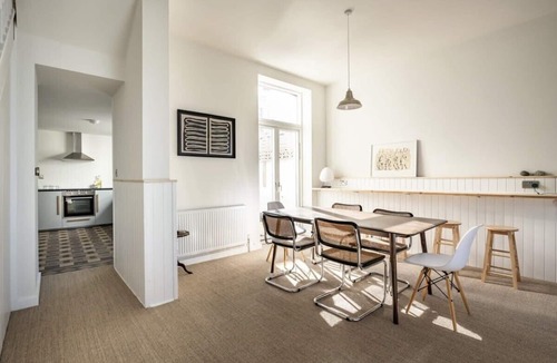 Newquay House | Spacious House w/Sea Views Opposite Beach