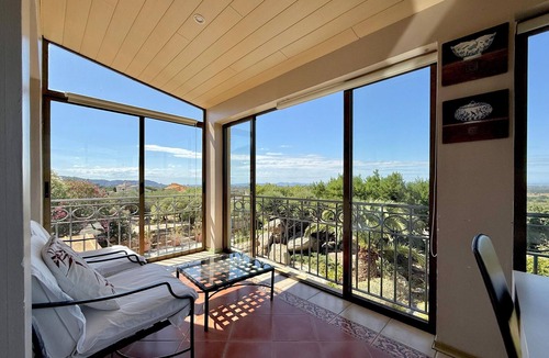 Pau Cottage | Spacious house with air conditioning and pets allowed in Pau