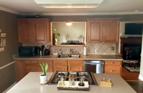 Jarreau House | Spacious house with big yard and private pier! Lots of parking
