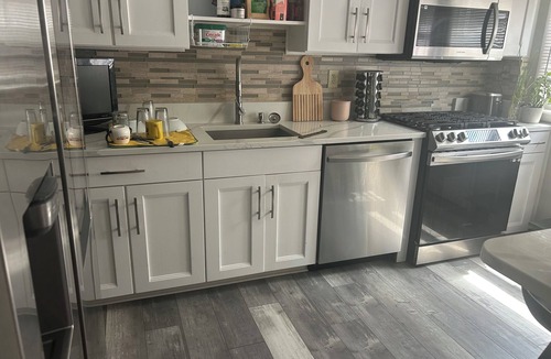 Chinquapin Park House | Spacious house with finished basement