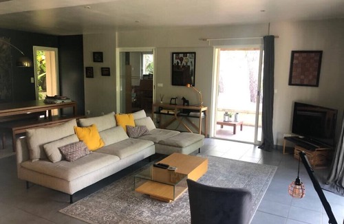 Hopitaux-Facultes House | Spacious house with swimming pool