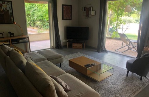 Hopitaux-Facultes House | Spacious house with swimming pool