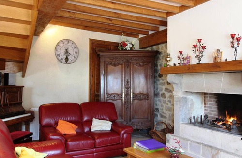 Grosville Cottage | Spacious house with garden, fireplace, WiFi, pets allowed