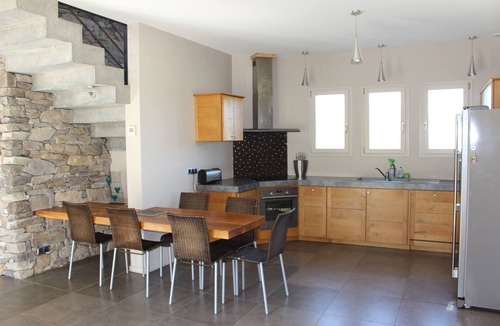 Suhescun House | Spacious house with garden