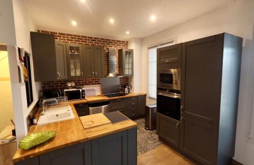 Houilles House | Spacious house with garden, 15 minutes from Paris