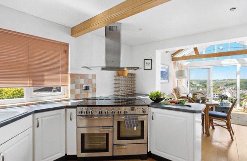 Polruan House | Spacious house with panoramic estuary views