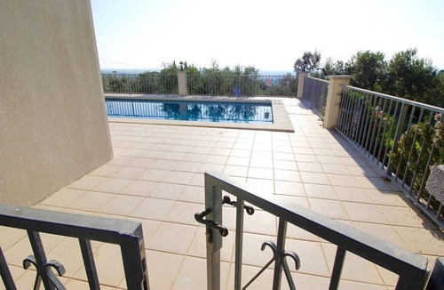 Pau House | Spacious house with private pool and air conditioning