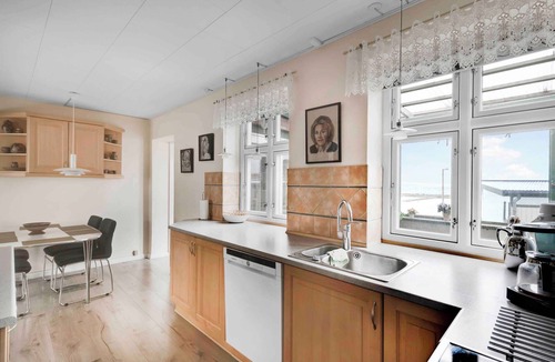 Ronne Villa | Spacious house with sea views from all rooms