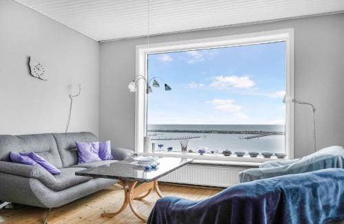 Ronne Villa | Spacious House With Sea Views From All Rooms