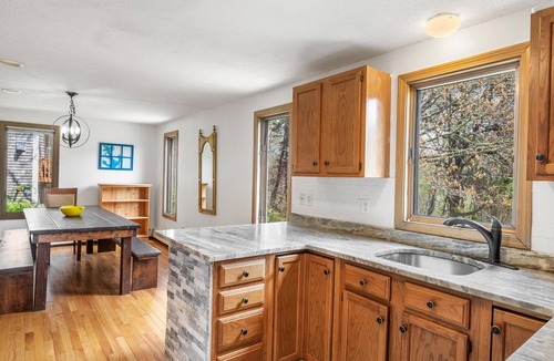 Teaticket House | Spacious House with Stunning Ocean Views