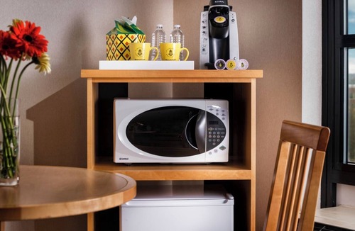 University District Hotel | Spacious Junior Suite w/Pool in Vibrant University District | Free Parking