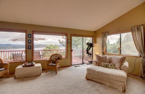 Kelseyville House | Spacious Kelseyville Home with Large Lakefront Deck!