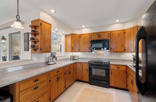 Town of Benton House | Spacious Keuka Lake Gem, BBQ, Firepit, Gameroom