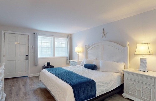 Lower Township Hotel | Spacious King Room for a Serene Getaway