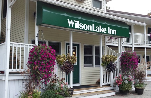 Dryden Apartment | Spacious King Room with AC, WiFi in Peaceful Wilton