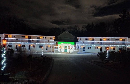 Dryden Apartment | Spacious King Room with AC, WiFi in Peaceful Wilton