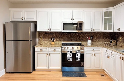 Dallas House | Spacious king suite house in peaceful Dallas GA. Very quietly