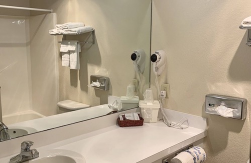 Blanco Hotel | Spacious King Suite in Hotel