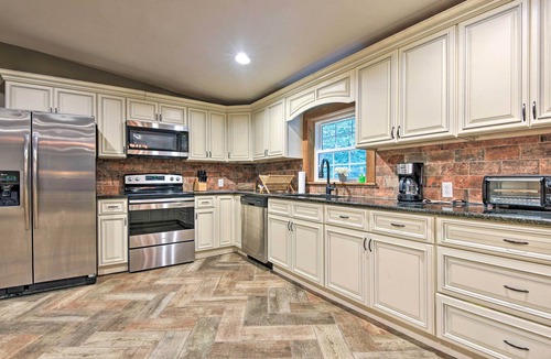 Jonas House | Spacious Kunkletown Home w/Full Game Room & Deck!