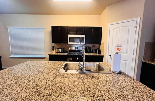 Kyle House | Spacious Kyle Home Games + King Bed + Yard