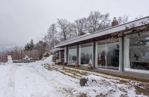 Spiez Apartment | Spacious Lake and Mountain View Villa - 15 min to Interlaken