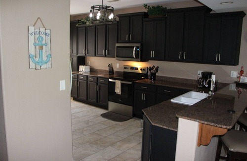 Indian Point Condo | Spacious Lake Front Condo, Sunsets, 5 min to SDC